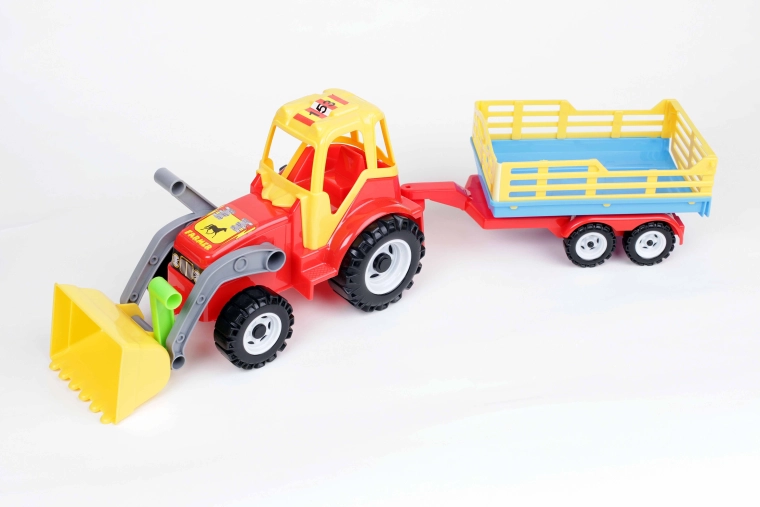 Traktor s nakladačom a prívesom - model 084