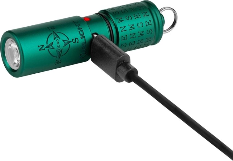 Olight i1R 2 Pro vrecková baterka na kľúče s USB‑C nabíjaním