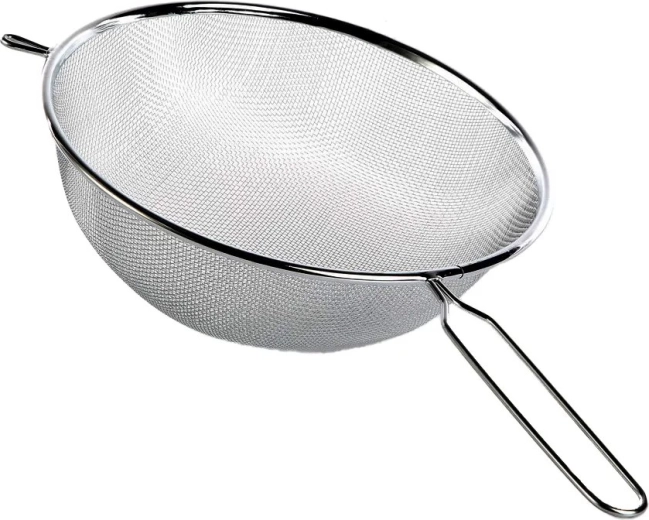 Kovové kuchynské sitko s rukoväťou 23 cm