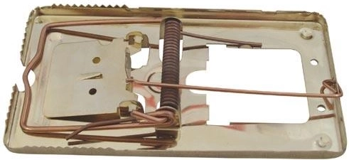 Klasická pasca na potkany – sklapacia kovová pasca