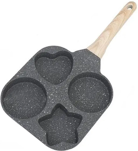 Panvica na vajcia a lievance so štyrmi formami pre indukciu aj plyn