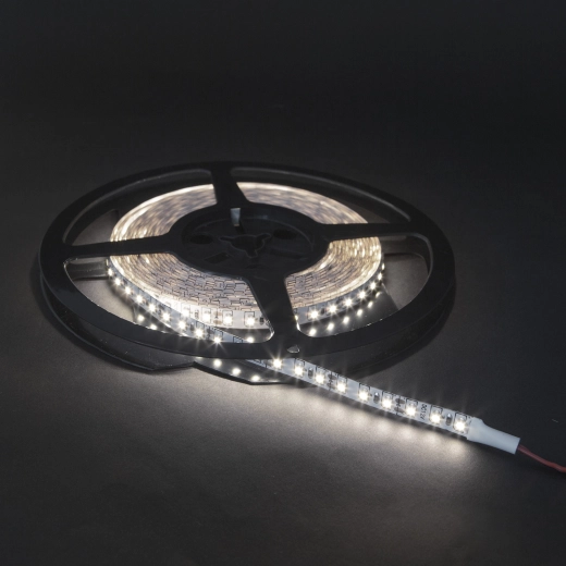 LED pásik so studeným bielym svetlom 5 m