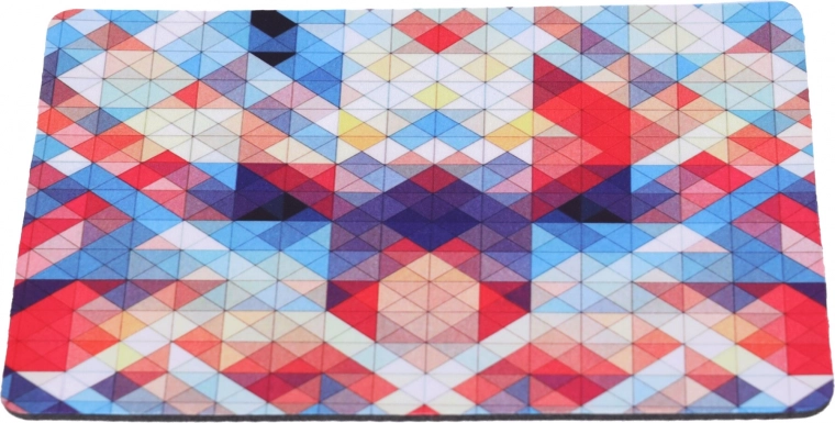 Odolná potlač s geometrickým dizajnom