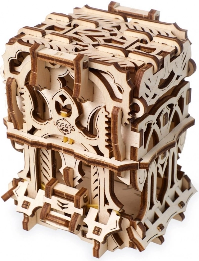 Ornamentálny dizajn z prírodnej preglejky