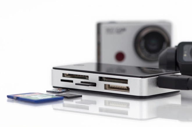 čítačka pamäťových kariet 5-portová USB 3.0 SuperSpeed