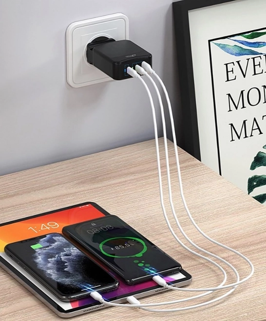 Univerzálny zasilovač 65W s 2x USB-C PD a 1x USB 3.0 QC
