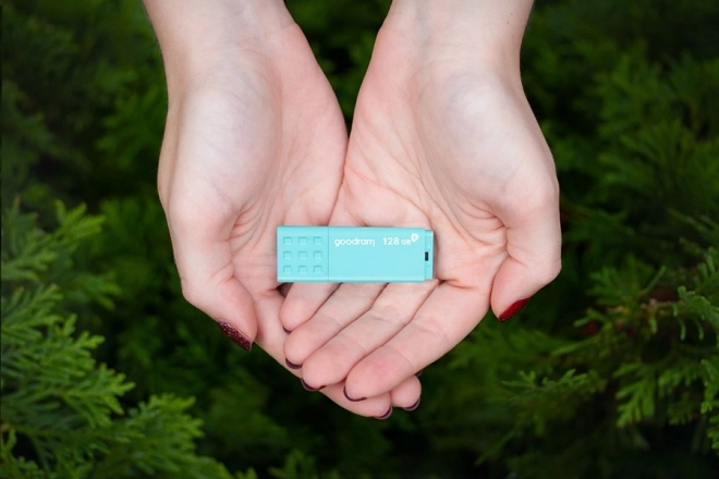 Antibakteriálny USB kľúč 16GB UME Care