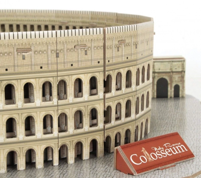 Detailný 3D puzzle model Kolosea