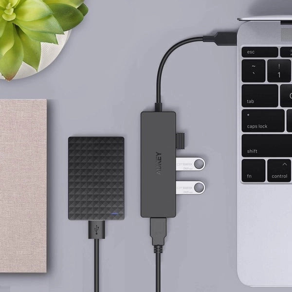 Aukey ultratenký USB-C rozbočovač 4v1