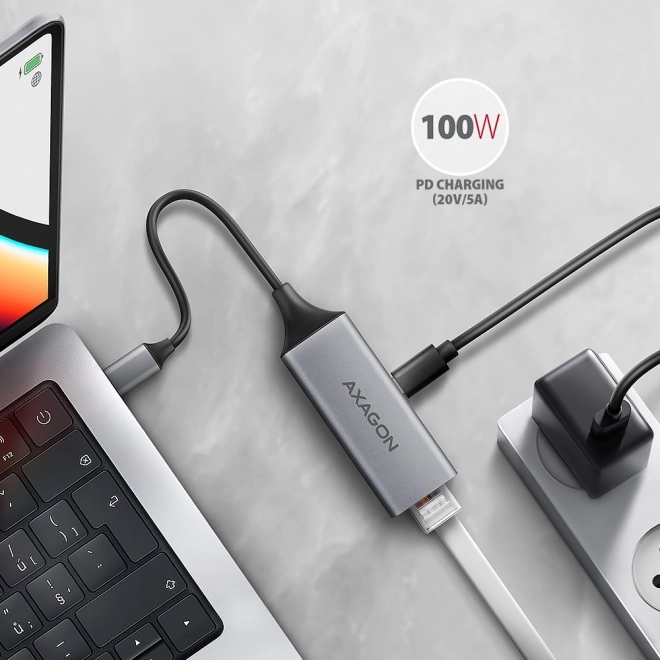 Adaptér Gigabit Ethernet USB-C s automatickou inštaláciou