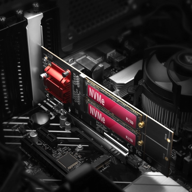 PCIe adaptér s dvojitým slotom pre SSD