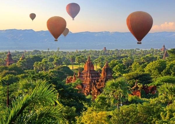 Puzzle Horkovzdušné balóny nad Mandalay