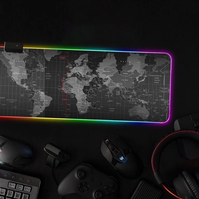 Gamingová podložka pod myš a klávesnicu RGB LED - Mapa sveta