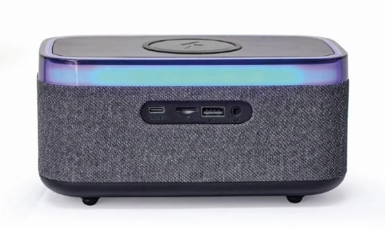 Digitálny budík s nabíjačkou a rádiom DAB/FM RGB