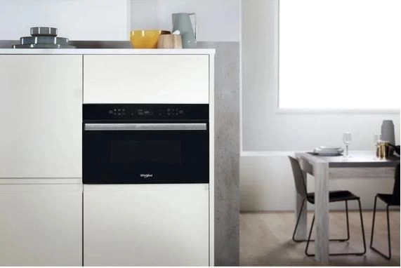 Mikrovlnná rúra Whirlpool s technológiou Crisp a 6. zmysel