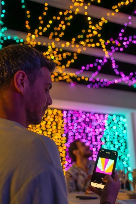 Inteligentný záves LED Twinkly 210 RGBW