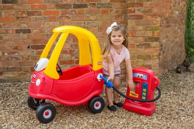 Červené autíčko Cozy Coupe