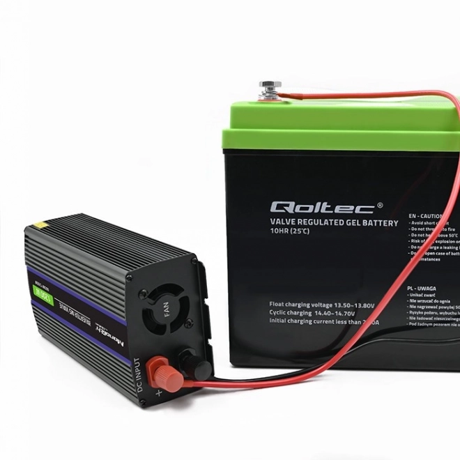 Praktická menička napätia Qoltec 1200W s USB