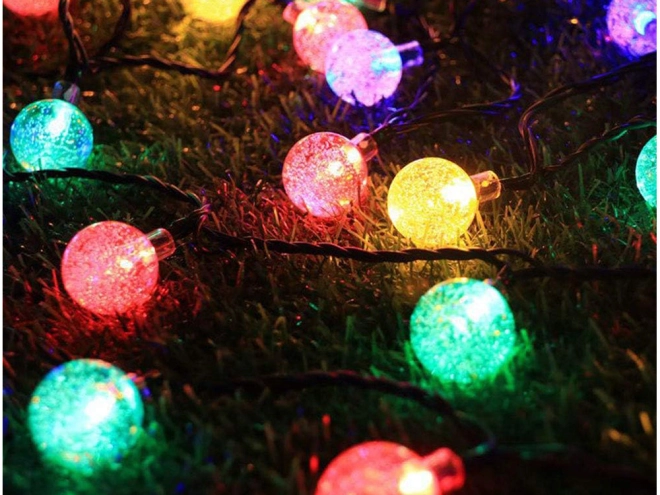 Pestrá atmosféra: 40 LED a 8 režimov