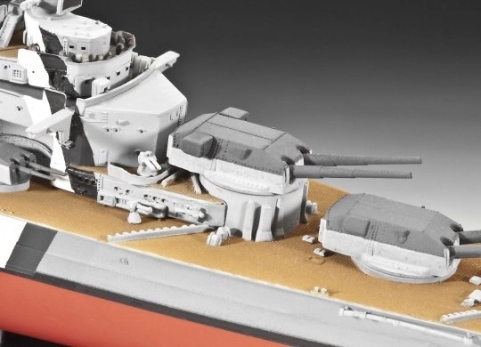 Plastikový model vojenského plavidla Bismarck