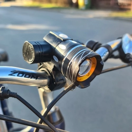 Cyklistická lampa USB T6 s predným a zadným svetlom