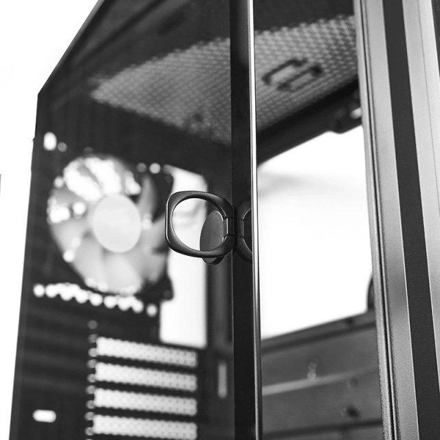 Počítačová skriňa Chieftec Hunter 2 s RGB osvetlením