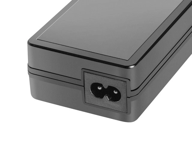 Univerzálny napájací adaptér pre notebook Natec Torpedo