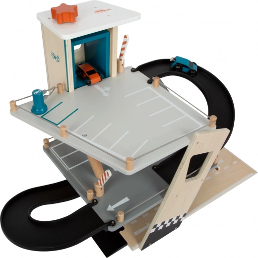 Tri poschodia zábavy s funkčným výťahom