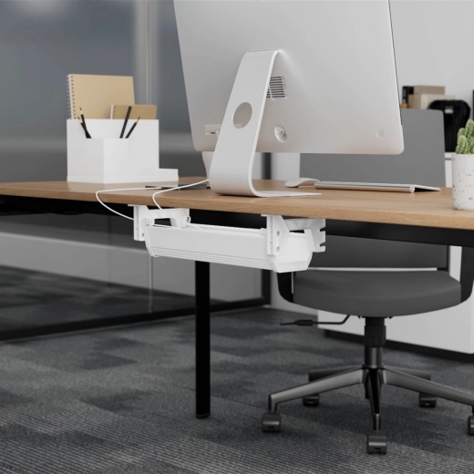 Poriadok a bezpečie pod stolom