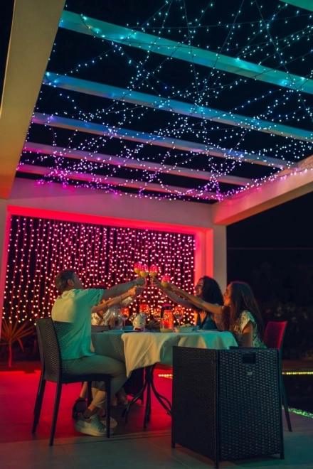 Inteligentný záves LED Twinkly 210 RGBW