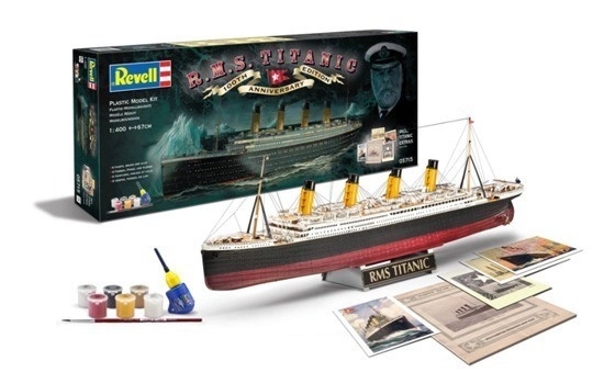 Model plastovej lode RMS Titanic 100. výročie