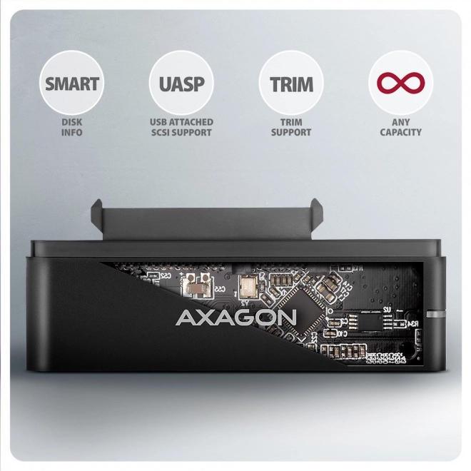 Univerzálny adaptér USB-C pre SSD/HDD