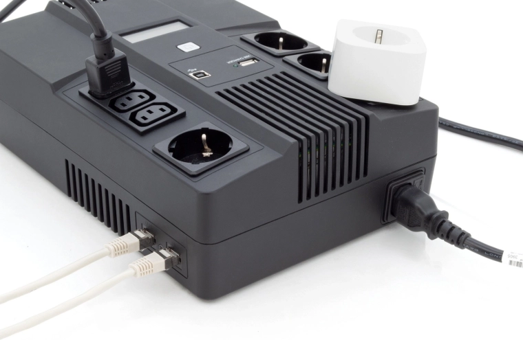 Stabilné napätie vďaka AVR