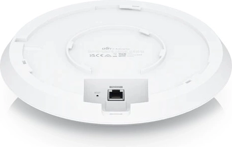 2,5 GbE s PoE+ pre jednoduchú inštaláciu