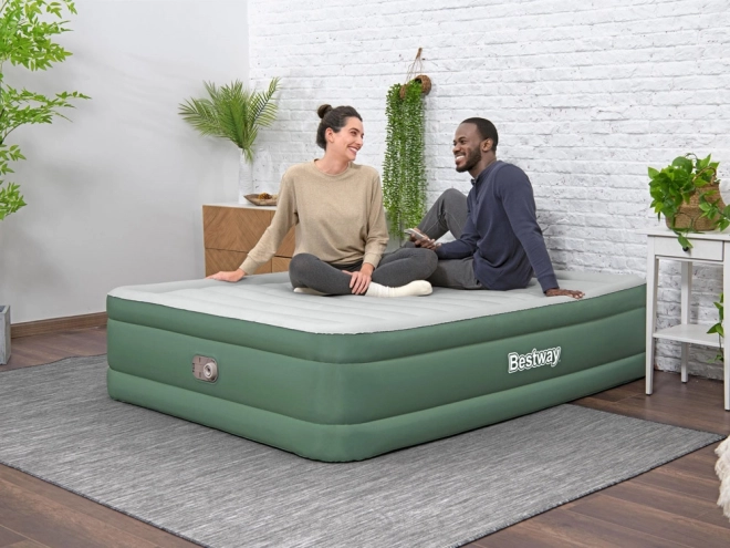Dvojitý samonafukovací matrac Bestway s pumpou 203x152x46 cm