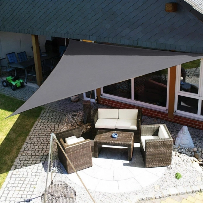 Vodoodolný a odolný materiál 180 g/m²