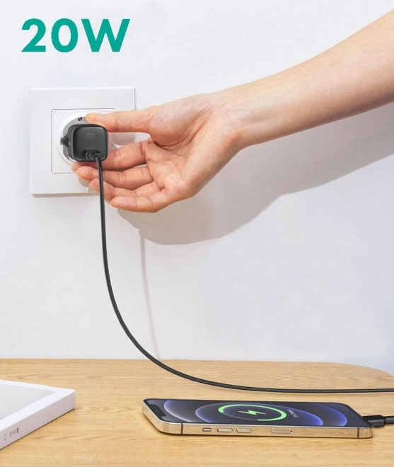 Čierna sieťová nabíjačka Aukey Omnia Mini s USB-C Power Delivery 20W