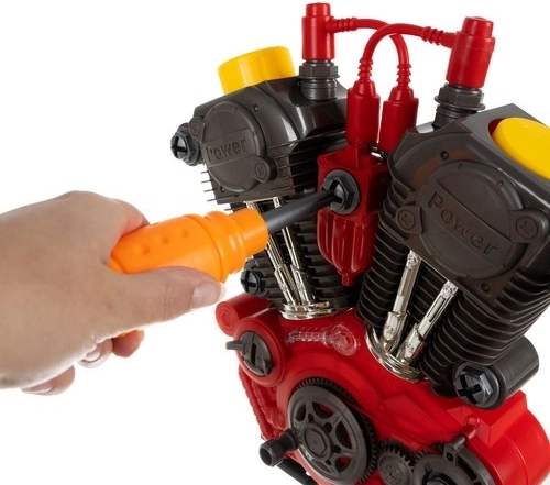 Rozoberateľný motor pre malých mechanikov