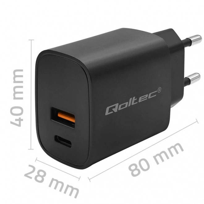 Čierna rýchlonabíjačka GaN Power Pro 30W s USB-C a USB portom