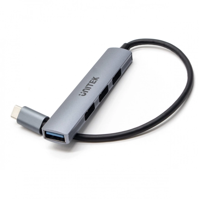 Univerzálny USB-C Hub s 4 Portami