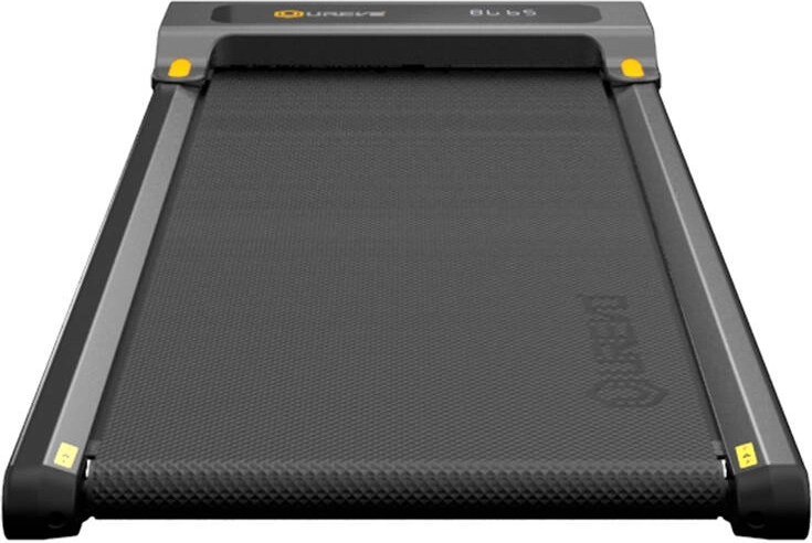 Širšia bežecká plocha pre väčšiu stabilitu