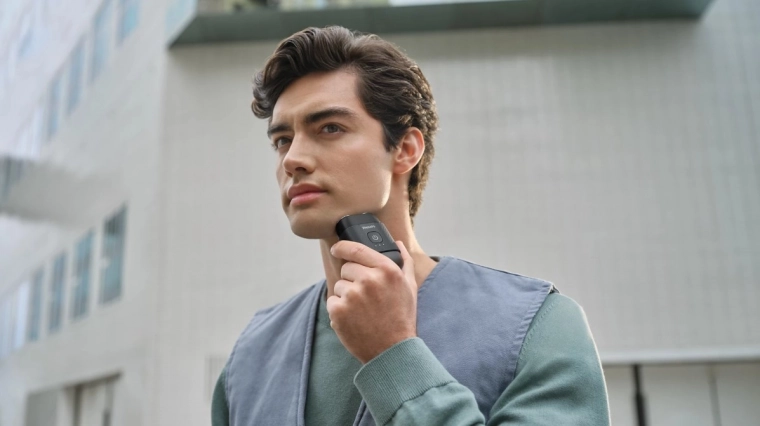 3D plávajúce hlavy kopírujú kontúry tváre