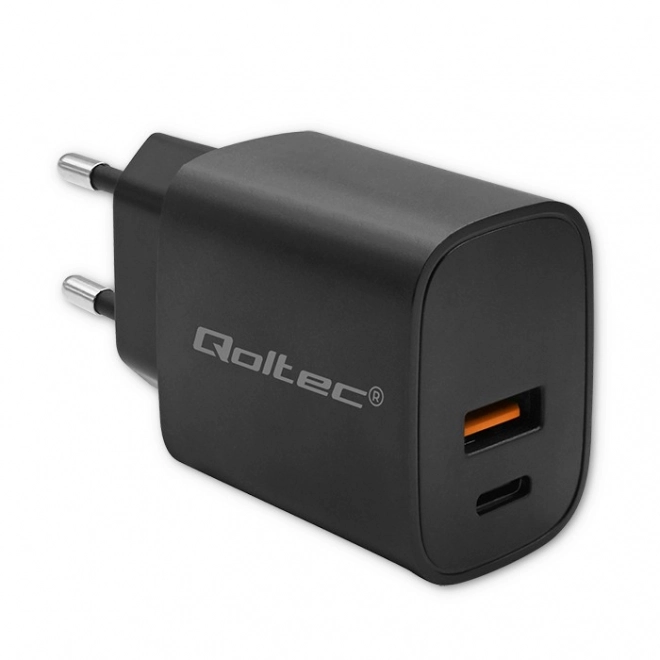 Čierna rýchlonabíjačka GaN Power Pro 30W s USB-C a USB portom