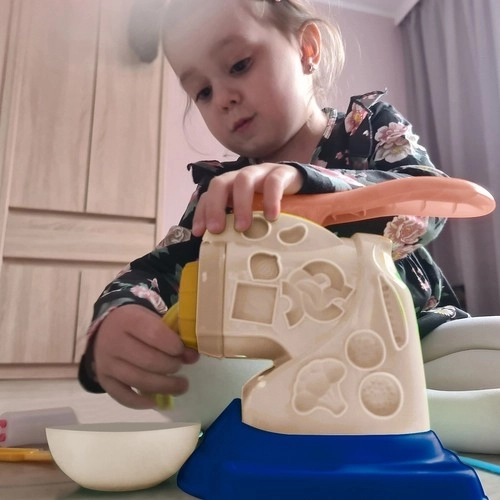 Veľká sada plastelíny na výrobu cestovín s príslušenstvom