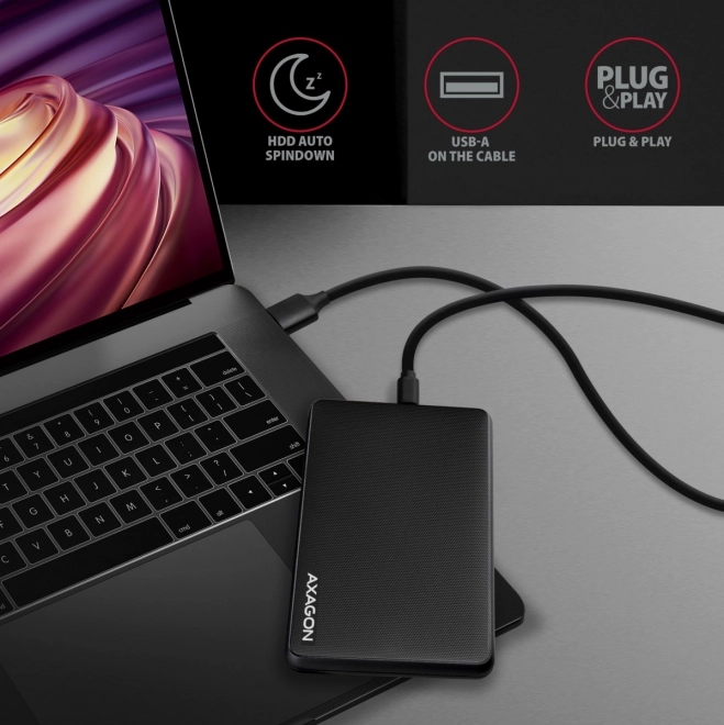 Plastikové vonkajšie puzdro bez skrutiek s USB-C a SATA