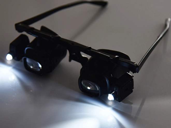 Lupy s LED osvetlením pre detailnú prácu