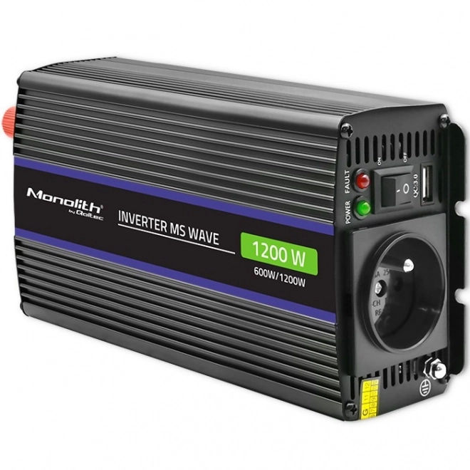 Praktická menička napätia Qoltec 1200W s USB