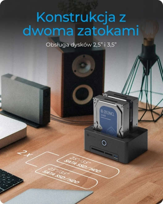 Čítačka kariet s duálnou dokovacou stanicou pre SSD/HDD