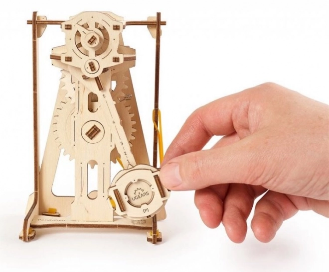 Ugears 3D puzzle - kyvadlový metronóm 92 dielikov