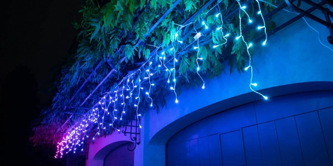 Inteligentné svetelné reťaze Twinkly Icicle 190 RGBW LED